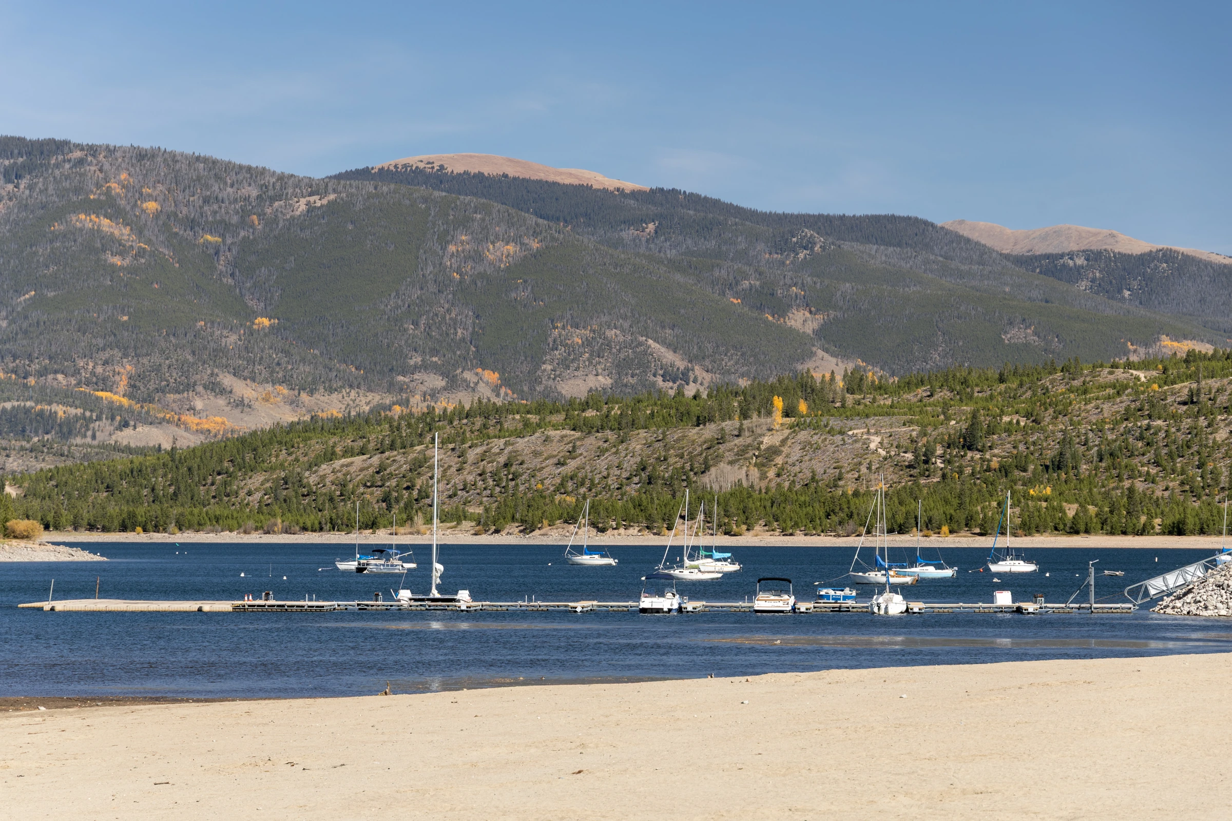 Boats at Frisco Bay Marina with mountain scenery in Colorado